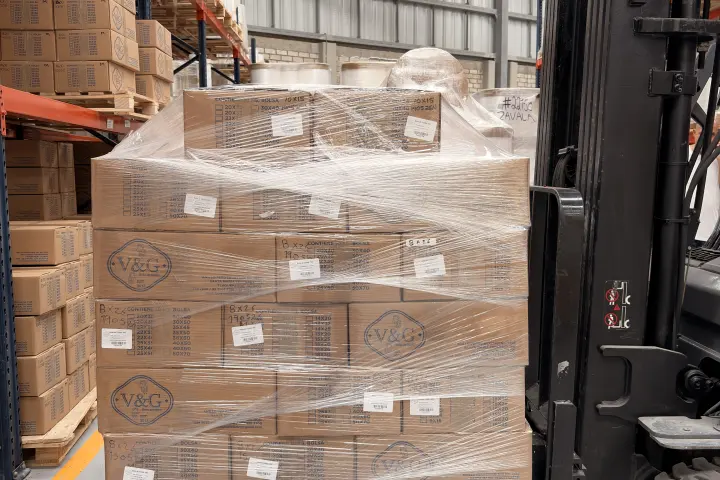 Pedidos: tarima de cajas emplayadas lista para entrega